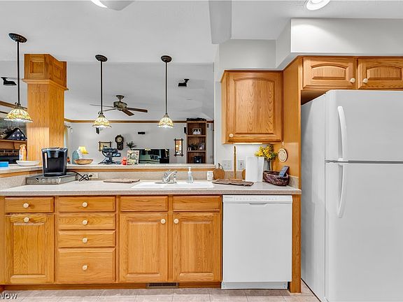 4th image of 36630 Estee Ln