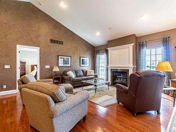4th image of 2403 W Chandler Ct
