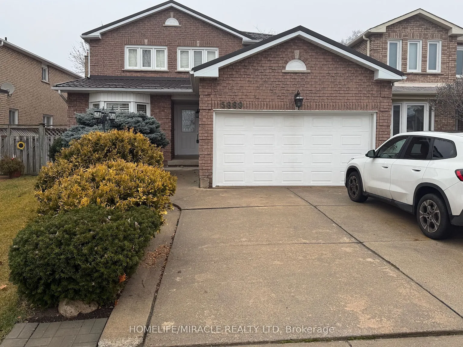 4 bed, $3,800 — Photo 1