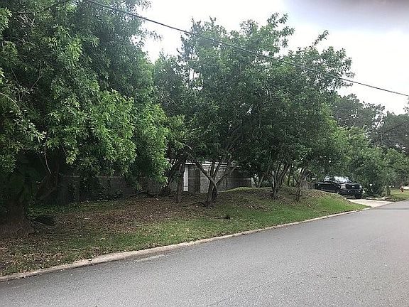 4th image of 6 Solano Ave