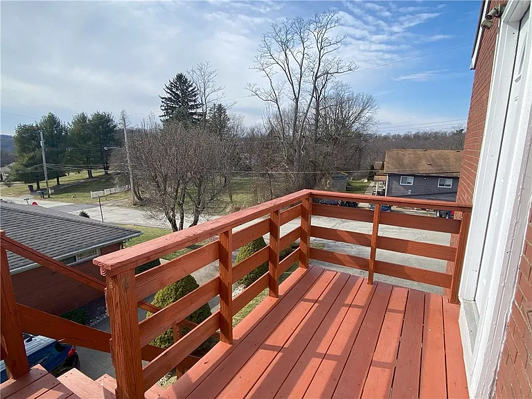 1025 Logan Rd — Photo 30