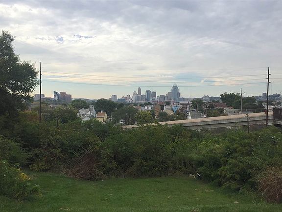 3rd image of 307 W 13th St