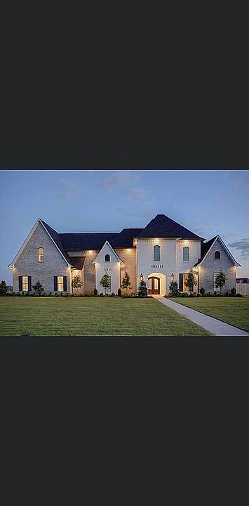 1st image of 621 Silkwood Dr