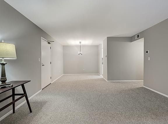 5th image of 6183 Pinewood Ct #1033
