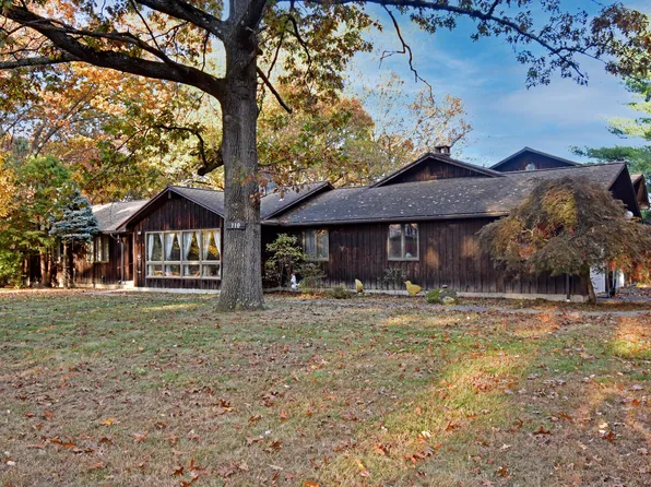 110 Oakridge Road, Bristol, CT 06010