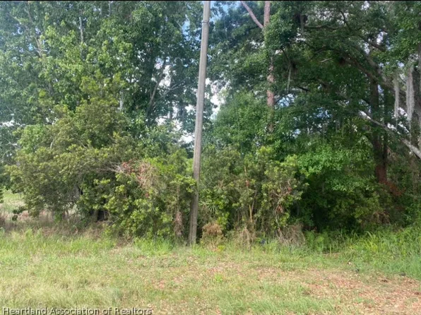 33289 Grand Prix Dr, Sebring, FL 33872