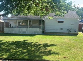 6447 Sandfield Dr, Brookpark, OH