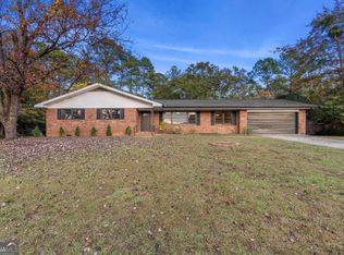 300 Forest Hill Dr, Warner Robins, GA 31088