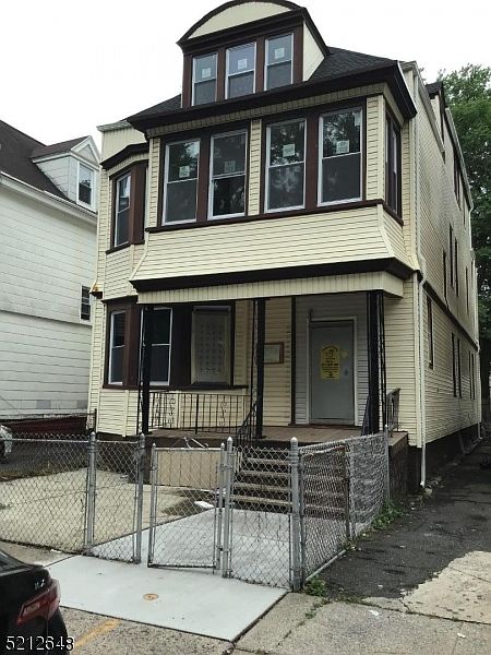 1st image of 23 S 17Th St
