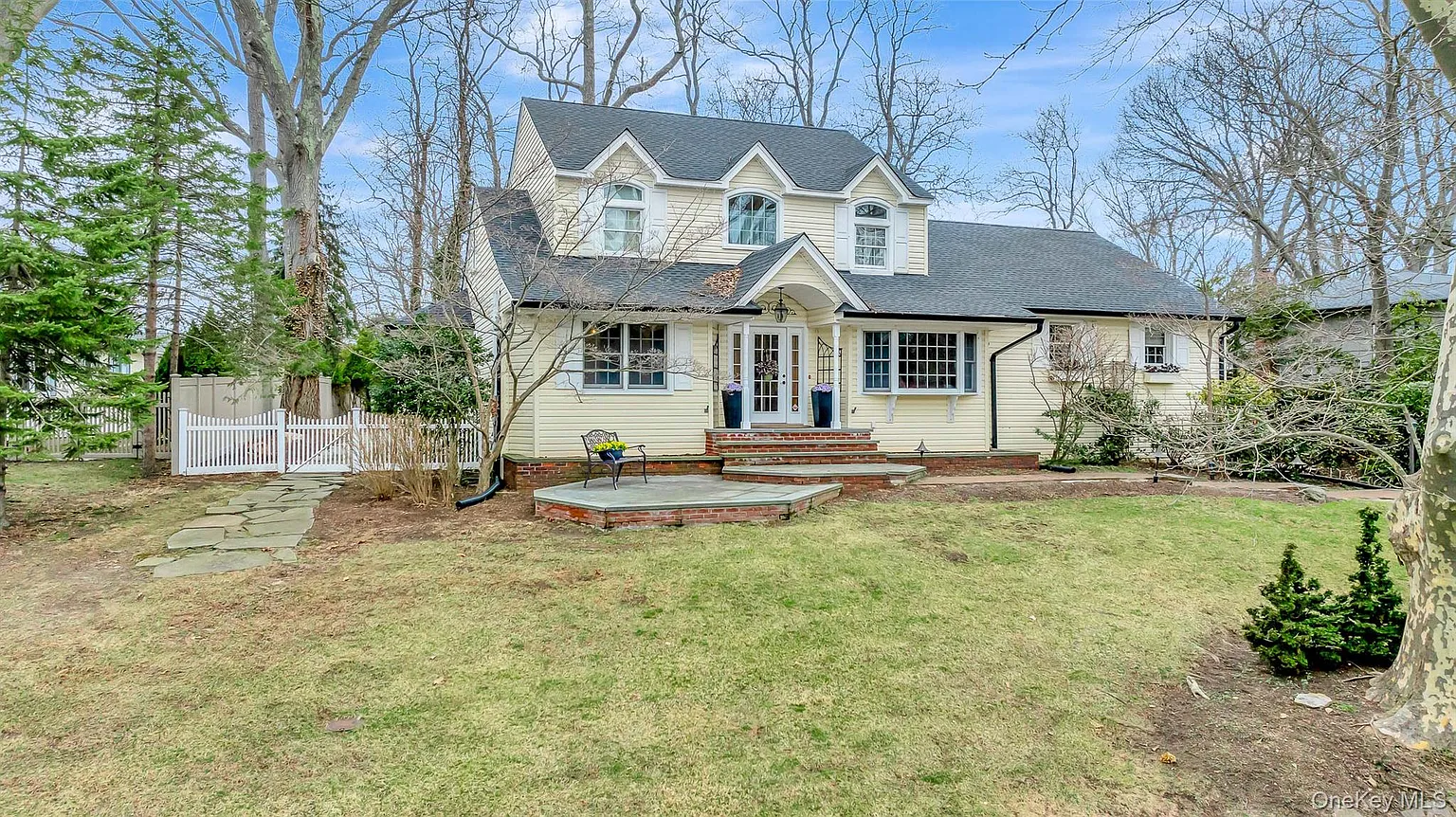 34 Peterborough Drive photo 1