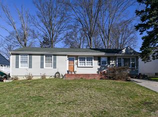 23 Fordham Rd, Parlin, NJ 08859