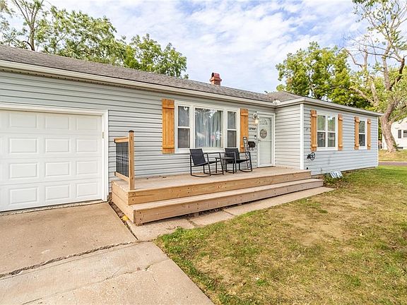 3rd image of 12506 E 33rd Ter S