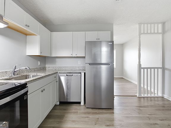5th image of 265 Hummingbird Way