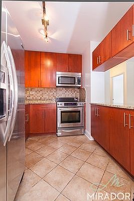 4th image of 330 E 39th St APT 6D