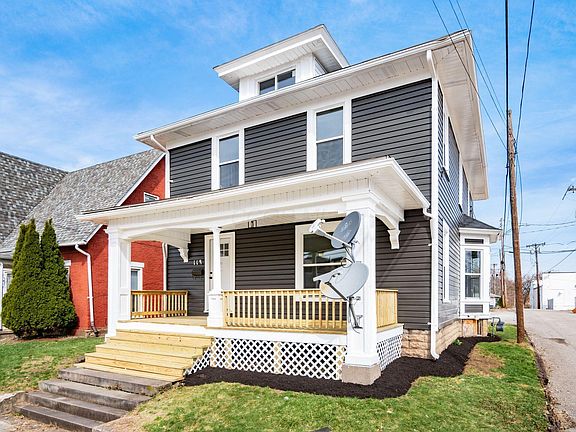 3rd image of 118 W 4th St