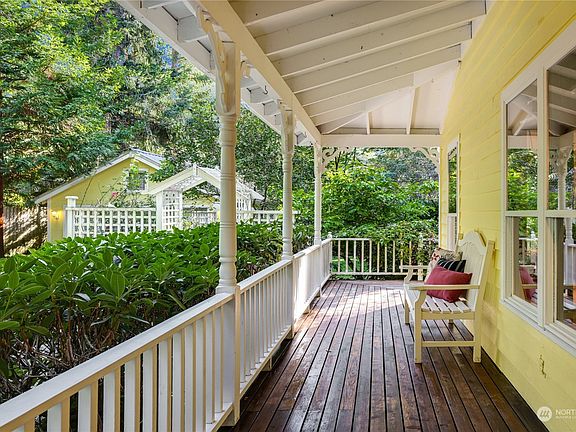 3rd image of 8110 Ferncliff Avenue NE