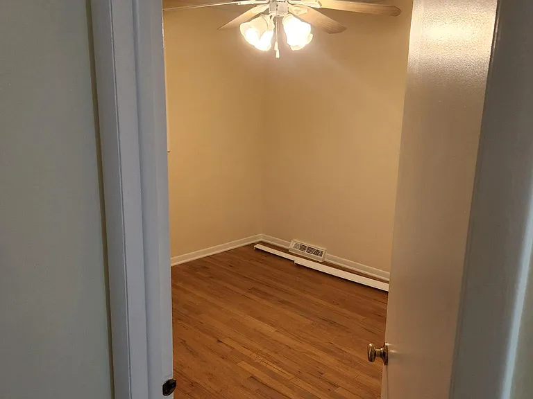 6718 Som Center Rd — Photo 16