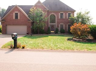 1030 Highland Dr, Canonsburg, PA 15317