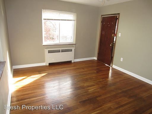 2nd image of 5831 Woodmont Ave