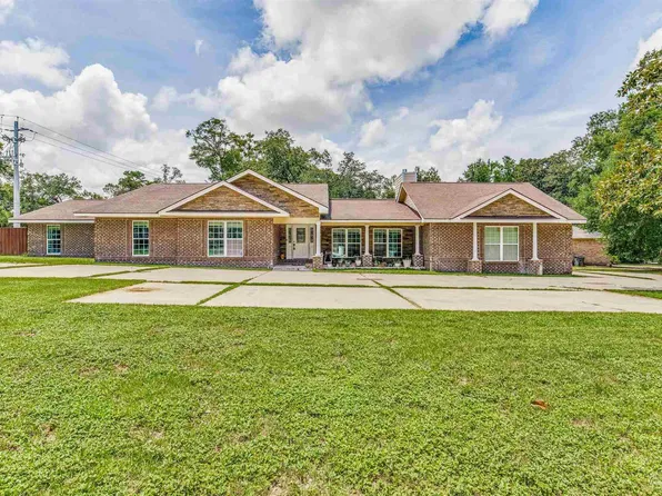 9775 Noriega Dr, Pensacola, FL 32514