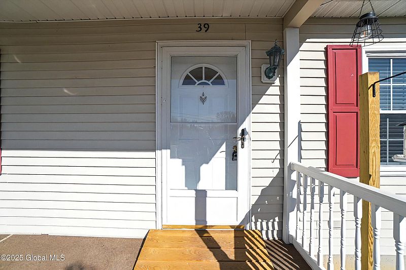 2nd image of 39 Vosburgh Road