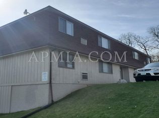 830 15th Ave SW #8, Cedar Rapids, IA 52404