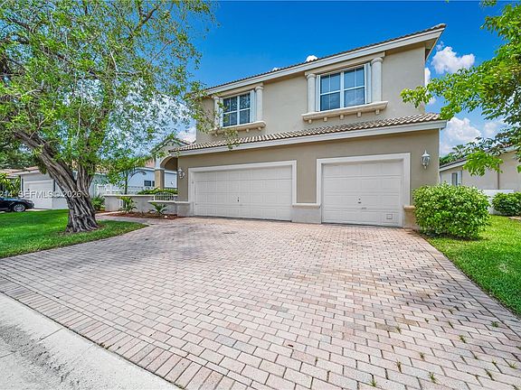 2nd image of 5340 SW 33rd Ter