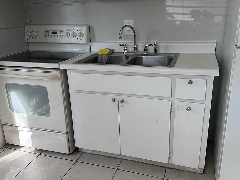 710 5th Ave NE #710 — Photo 2