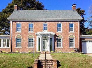 81 Faire Harbour Pl, New London, CT 06320