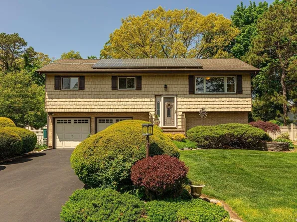 54 Westwood Avenue, Deer Park, NY 11729