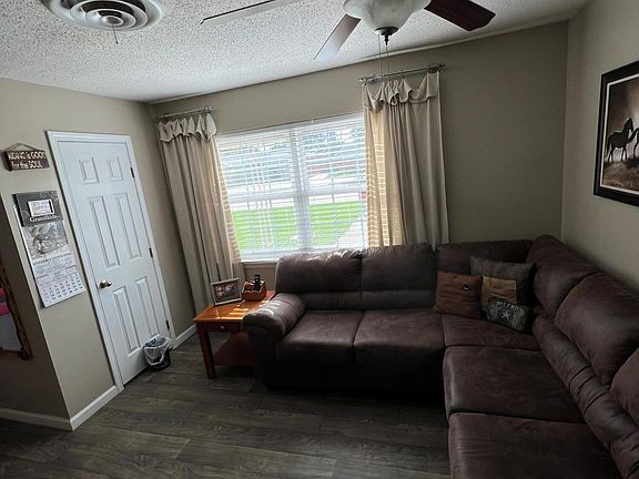 3rd image of 905 Mills Ave