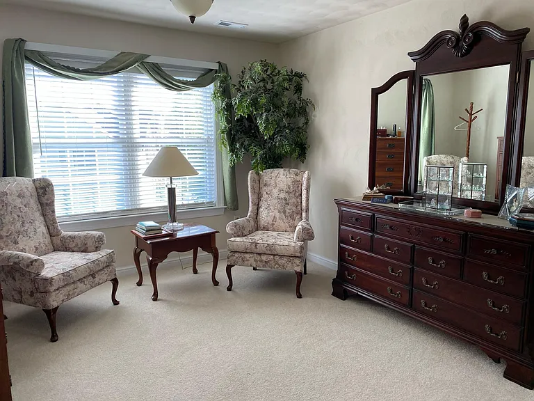 521 Vespasian Cir — Photo 19