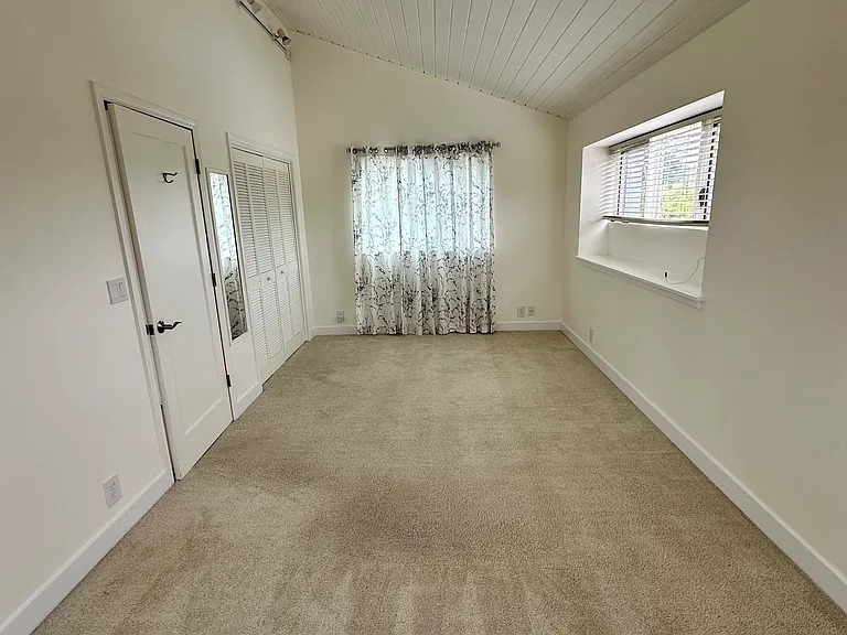 464 Hampstead Way — Photo 8
