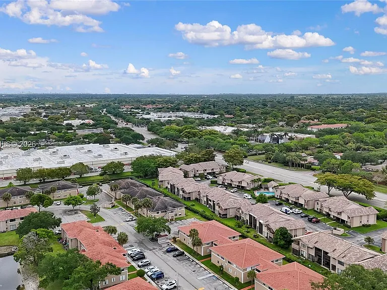 9964 Twin Lakes Dr #35-B — Photo 4