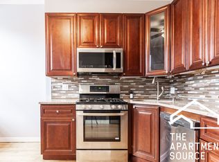 2110 W Division St APT 3F, Chicago, IL 60622