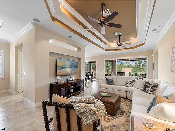 3rd image of 10351 Glastonbury Cir Unit 201