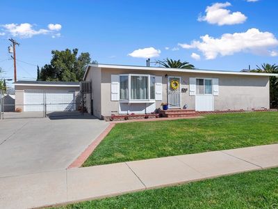 345 W Monterey Rd, Corona, CA, 92882