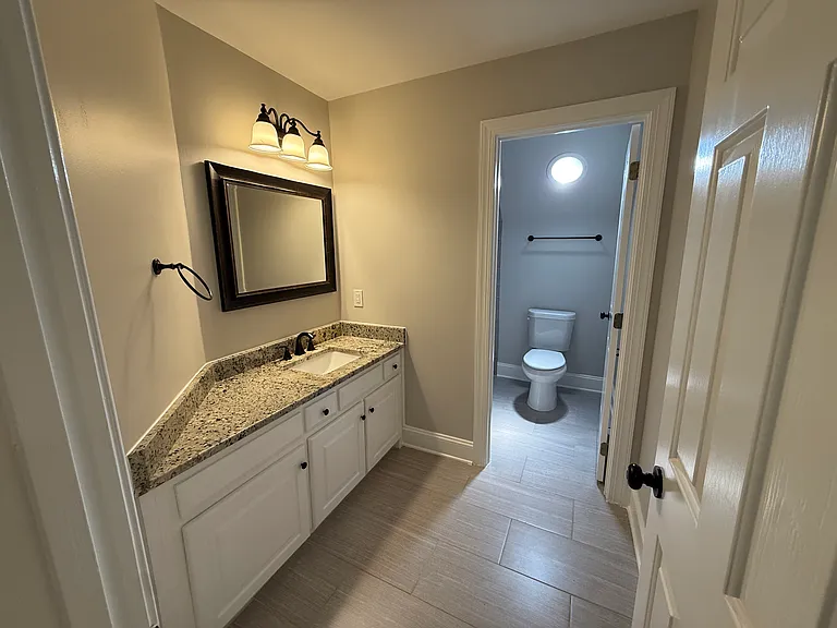 205 Tynemouth Dr — Photo 43