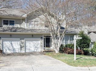 204 Columbia Pl W, Chapel Hill, NC 27516