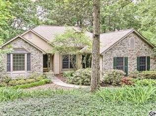 4002 Pine Needles Dr, Harrisburg, PA 17112
