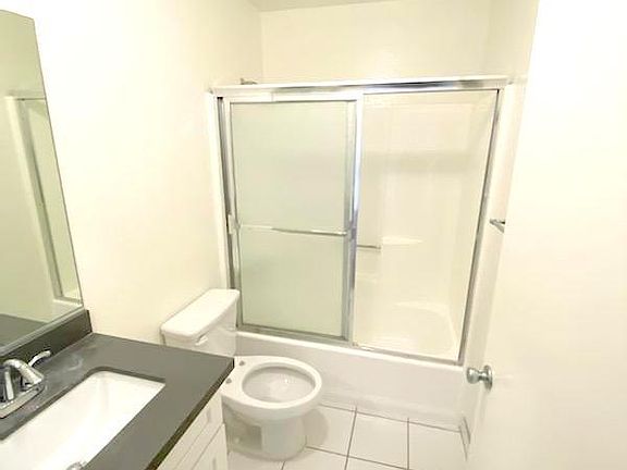 4th image of 818 Tularosa Dr #104