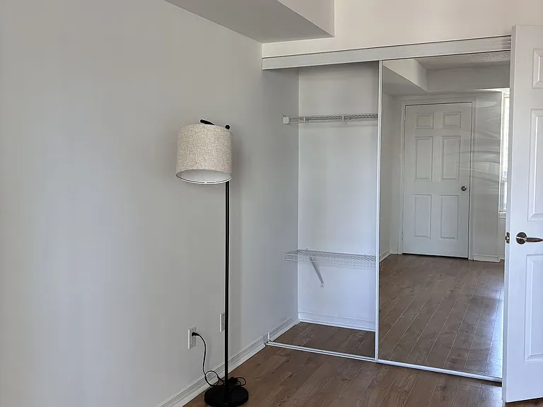 33 Empress Ave #602 — Photo 9