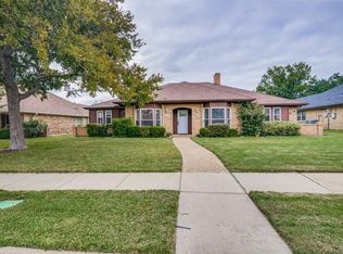2219 Southern Cir, Carrollton, TX 75006