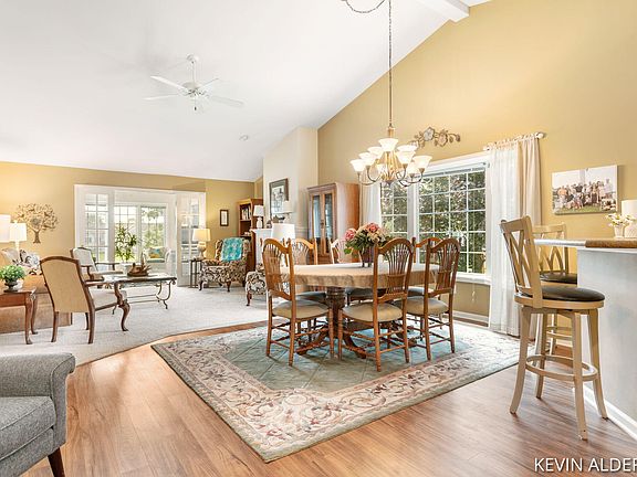 5th image of 8902 N Clearwater Dr
