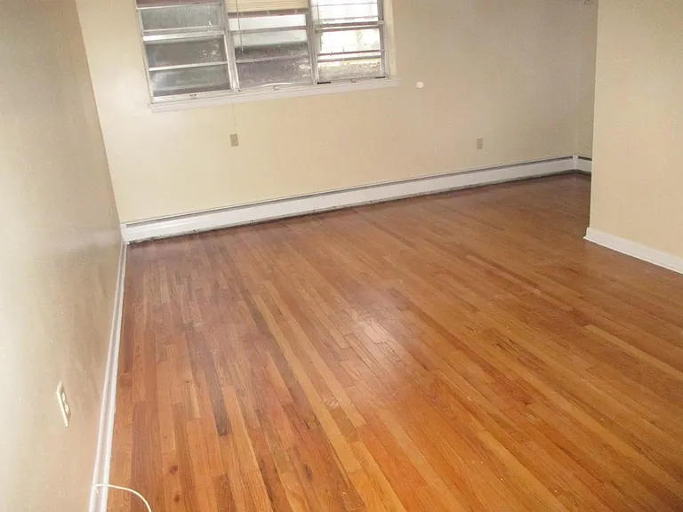 155 Garden Ave #4A — Photo 2