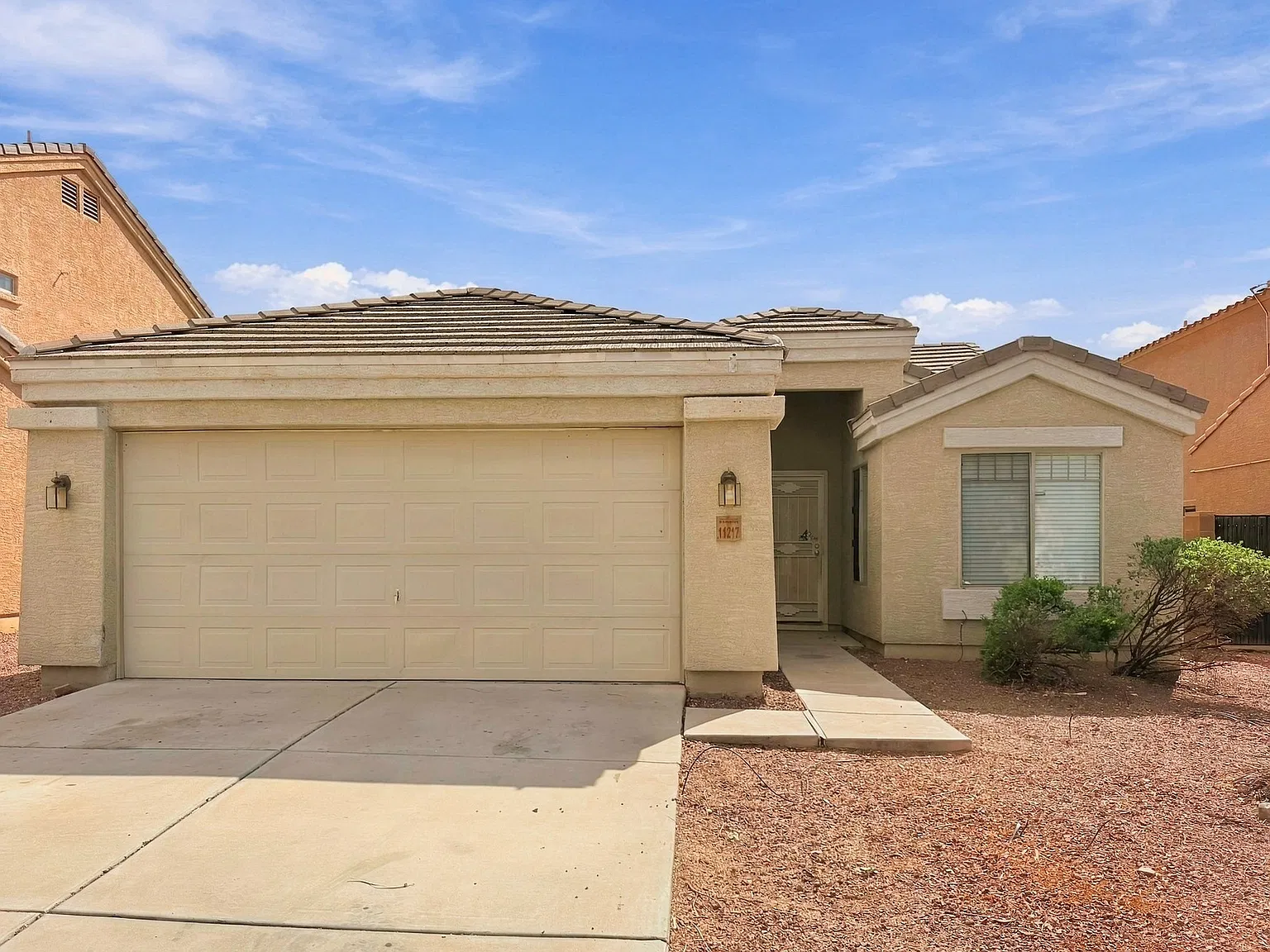 3 bed, 1308 sqft, $1,895 — Photo 2