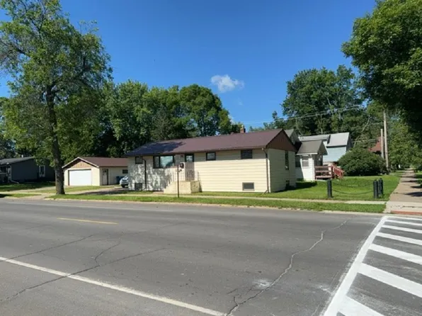 2401 7th Ave E, Hibbing, MN 55746