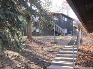 910 Summit Dr, Cheney, WA 99004