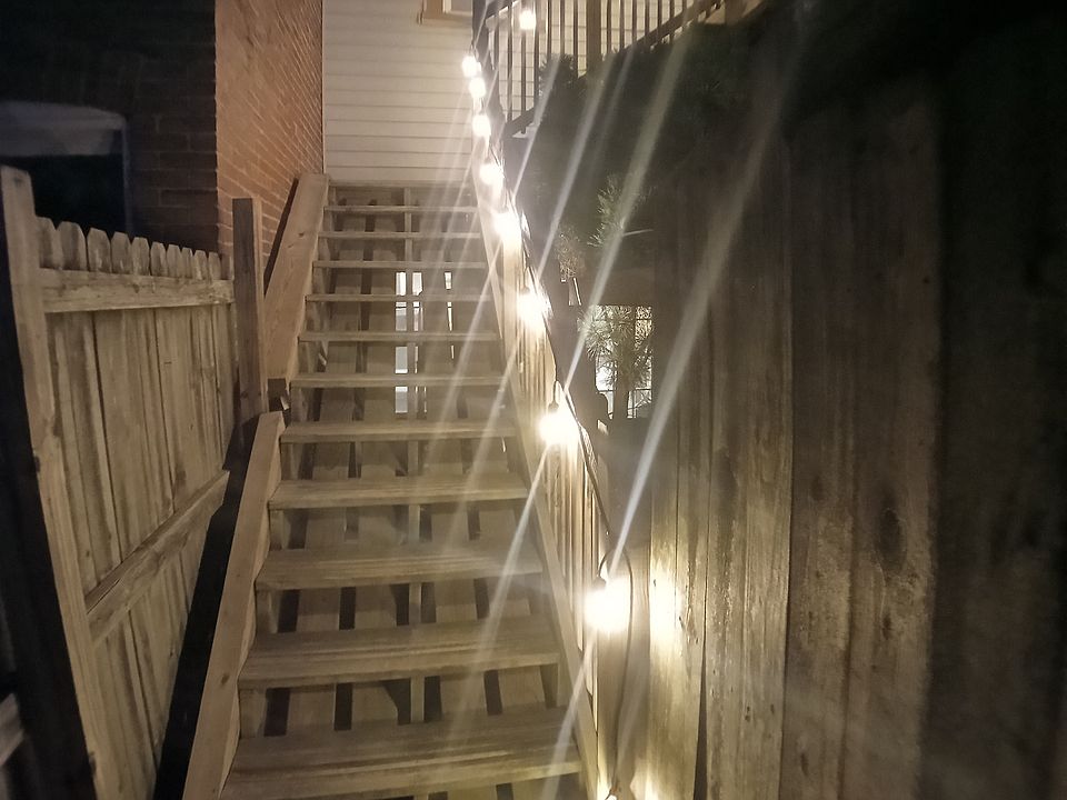 outdoor entrance to apartment on 2nd floor