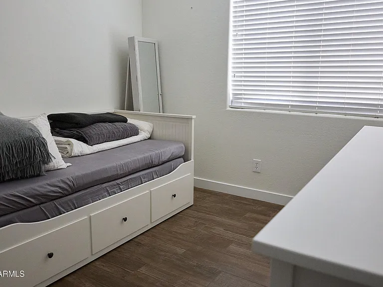 2447 W Memorial Dr — Photo 28